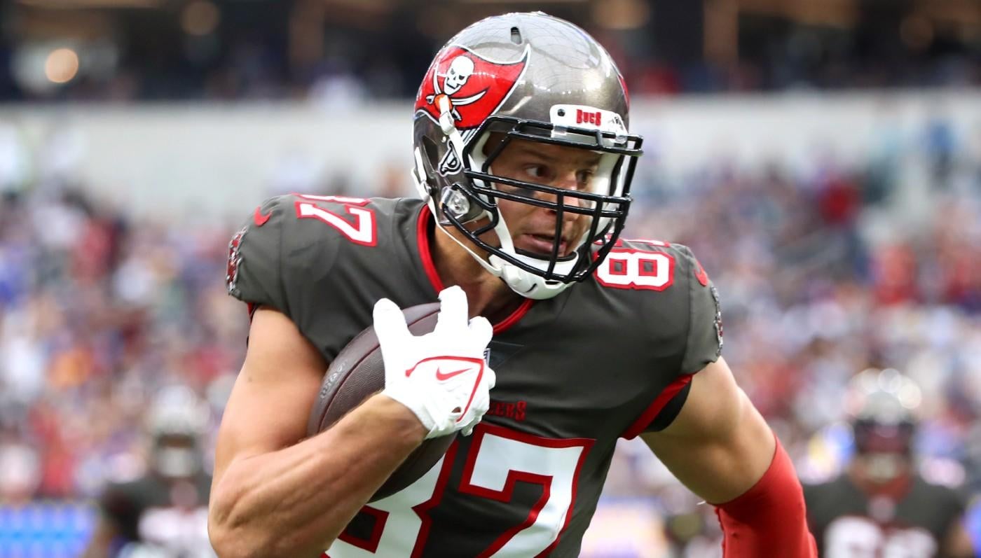 gronk-1.jpg