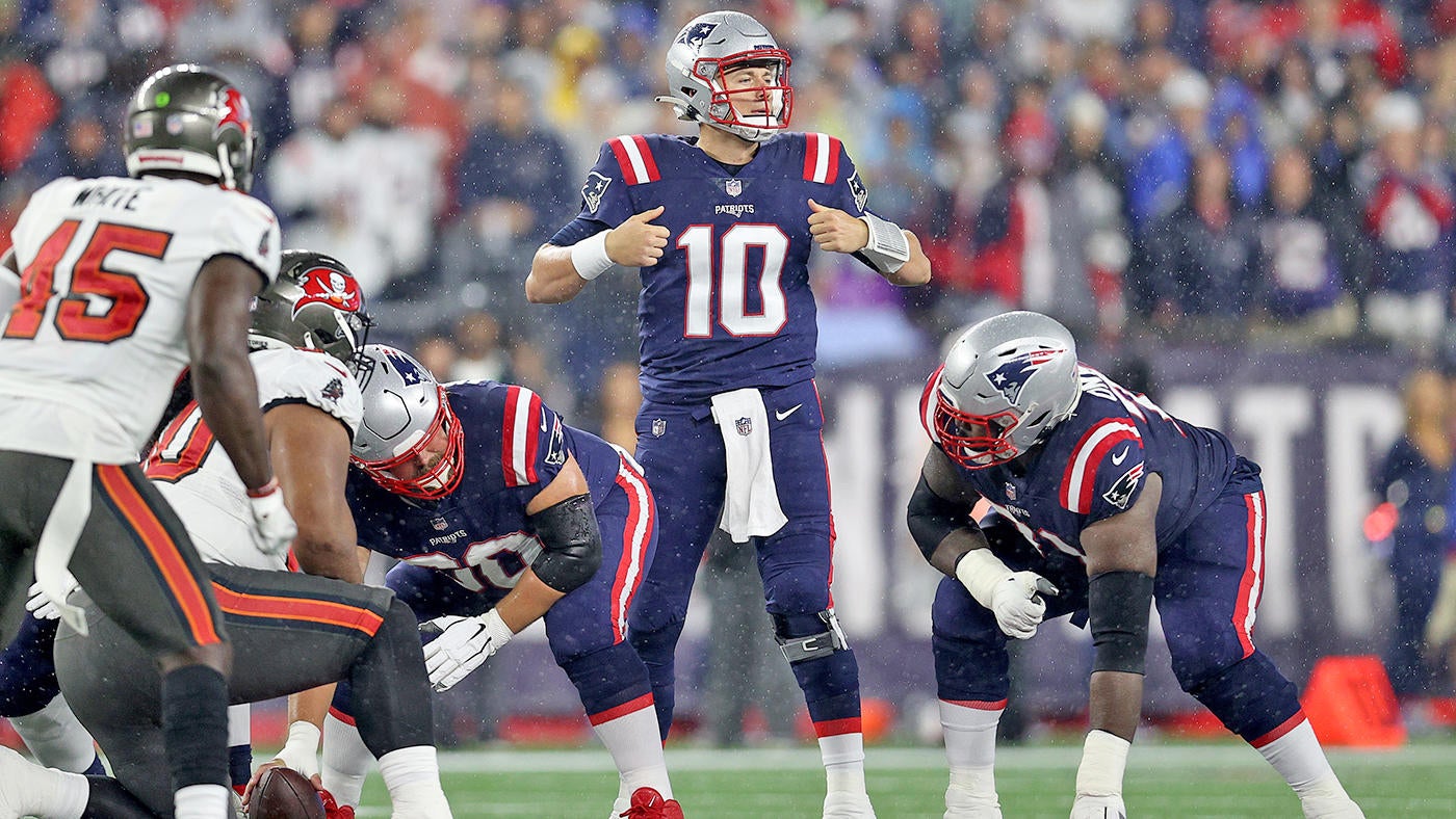 mac-jones-patriots-5.jpg