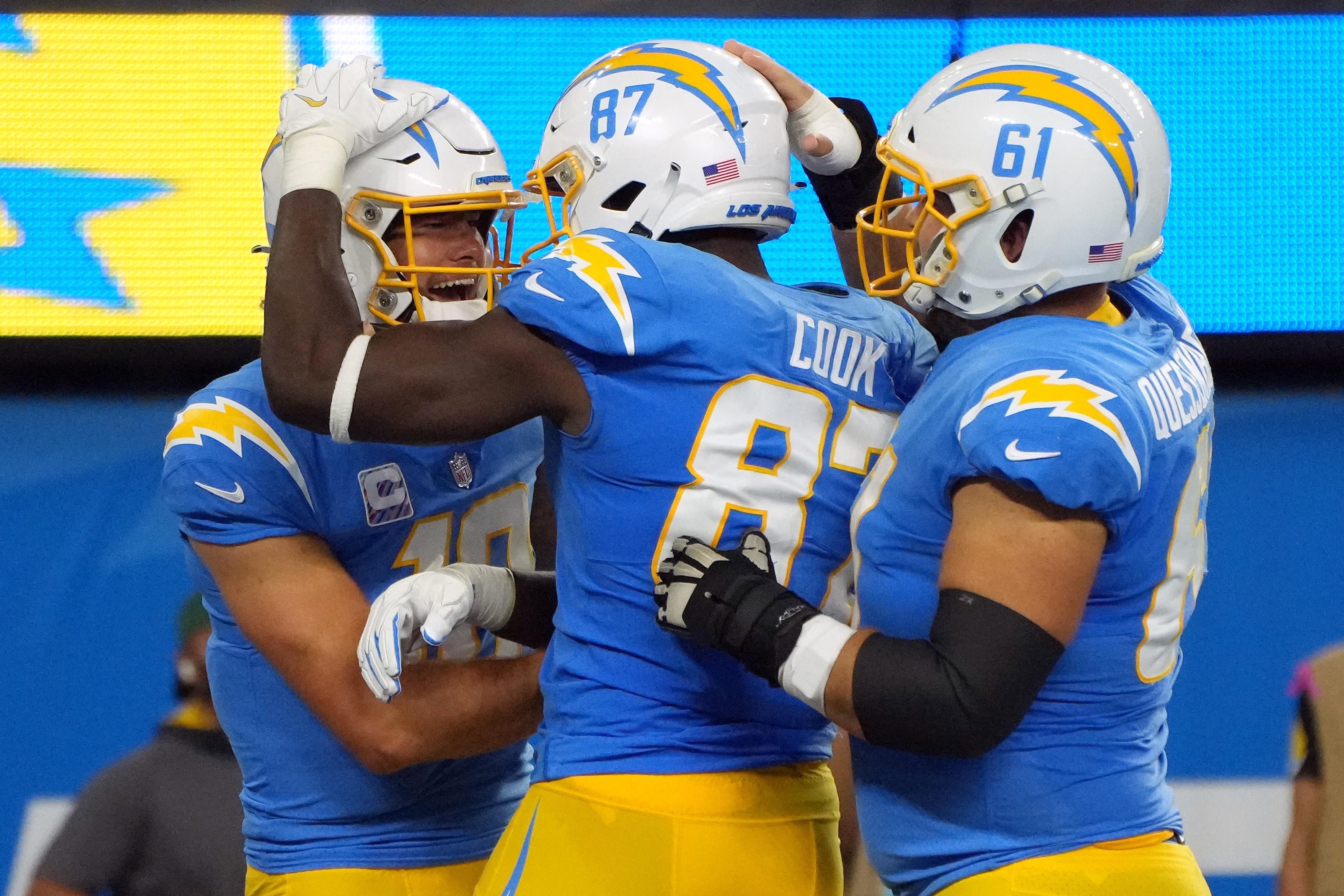 Raiders lose 28-14 Chargers SoFi-Stadium