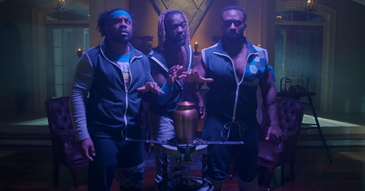 wwe-new-day-escape-the-undertaker-urn.jpg wwe-new-day-escape-the-undertaker-urn.jpg