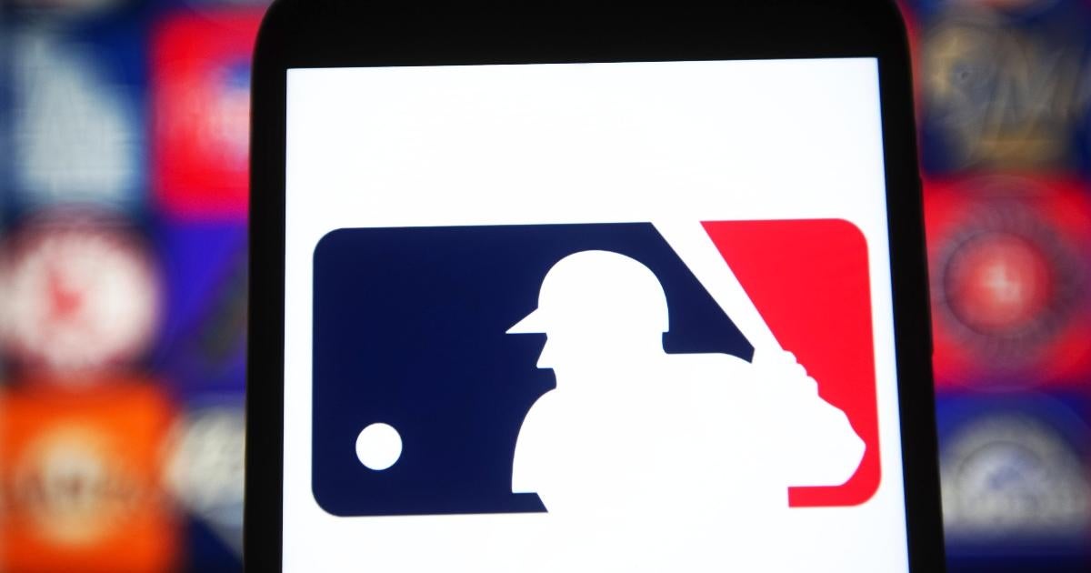 Longtime MLB Announcer Apologizes For Slavery Reference During Playoff Game