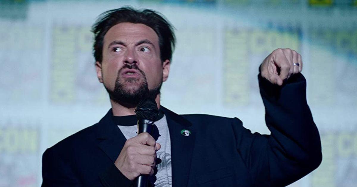 Kevin Smith Reveals He's Playing Himself In Nickelodeon's Warped! Series thumbnail