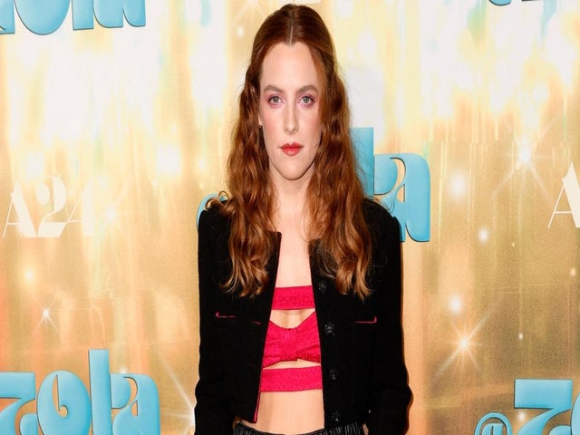 Riley Keough Gives Stevie Nicks Vibes in Groovy '70s Outfit on 'Daisy Jones and the Six' Set