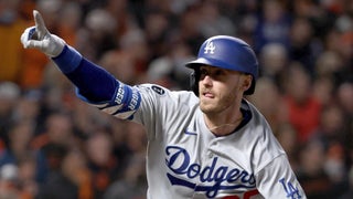 Dodgers edge Giants 3-2