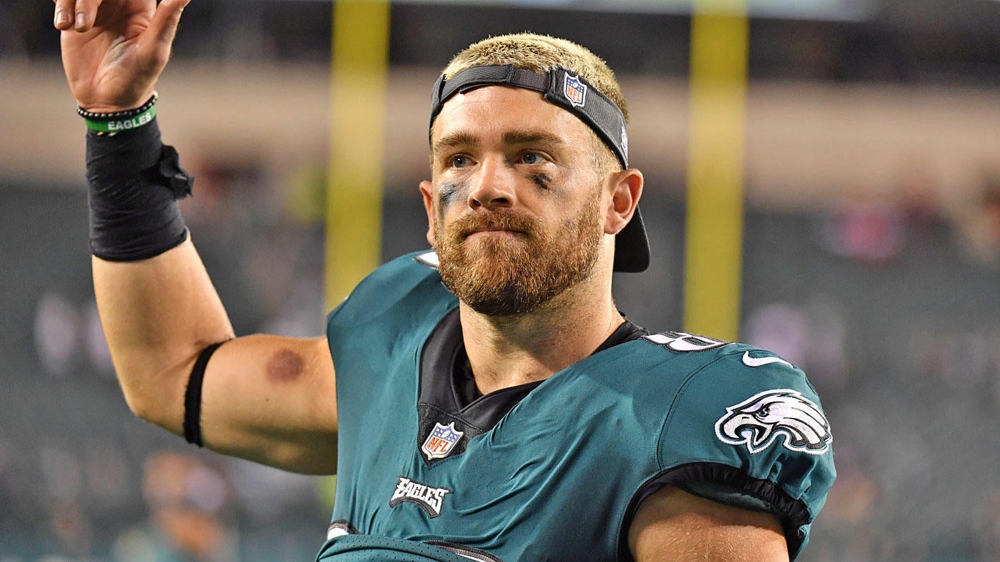 Eagles' Dallas Goedert still using advice from Zach Ertz as franchise legend makes return to Philadelphia