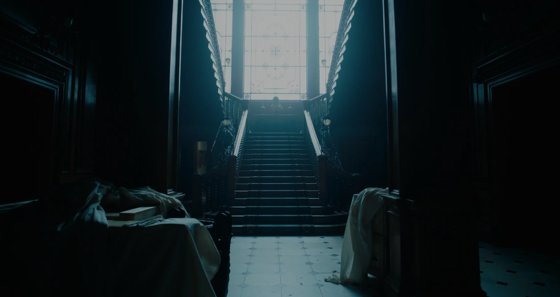 the-flash-wayne-manor.png the-flash-wayne-manor.png