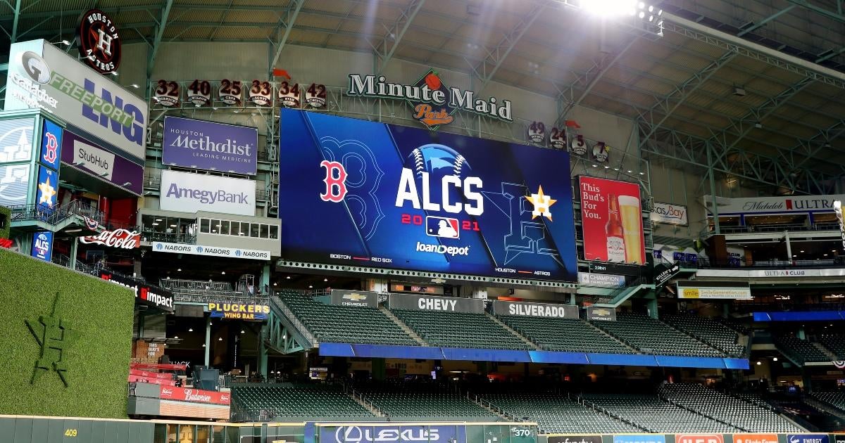 plane-fans-heading-red-sox-astos-alcs-game-crashes-houston