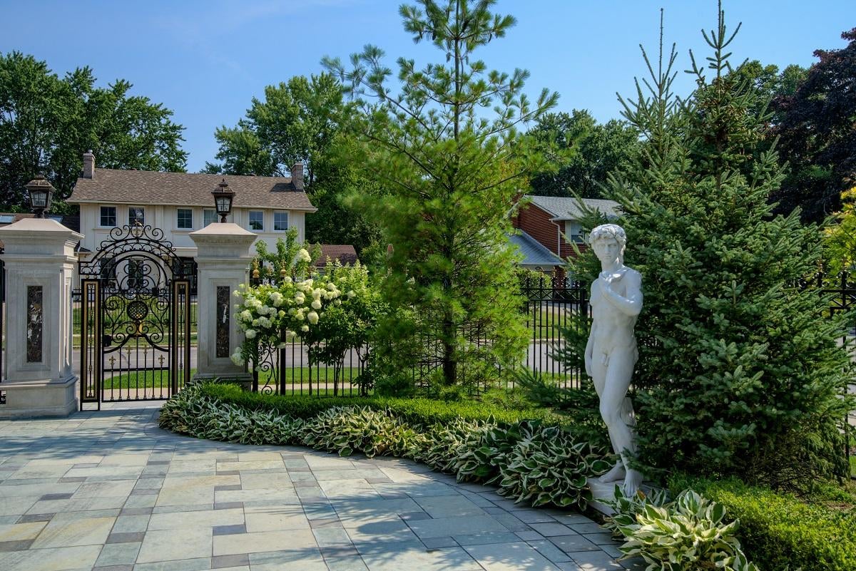 schitts-creek-mansion-48.jpg schitts-creek-mansion-48.jpg