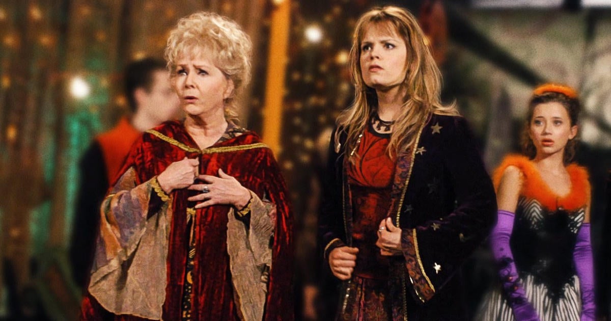 'Halloweentown' Star Reveals Disappointment After Being Recast in Sequel.jpg