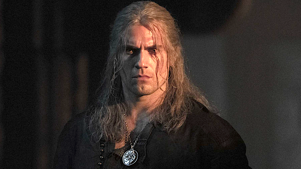 Henry Cavill injures leg on The Witcher set