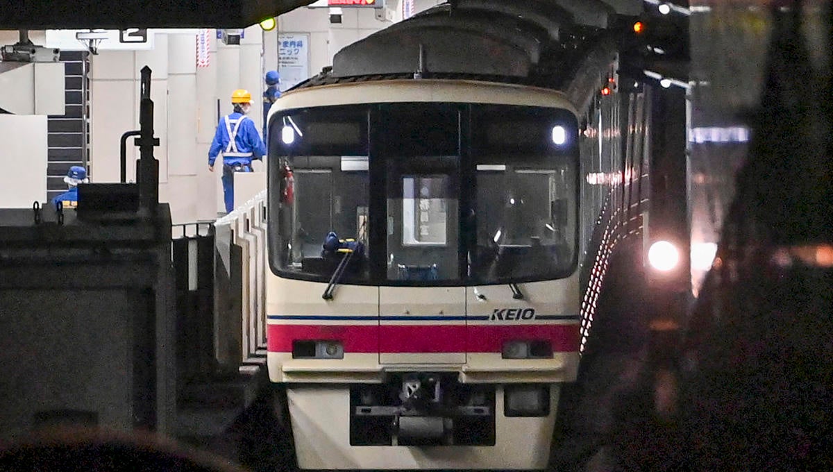 japan-joker-train-attack
