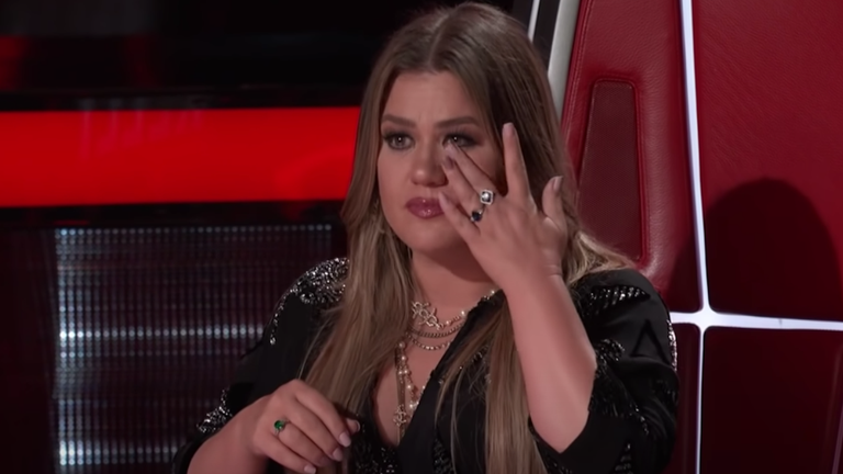 'The Voice': Kelly Clarkson Is Moved to Tears by Shadale's Knockout Performance
