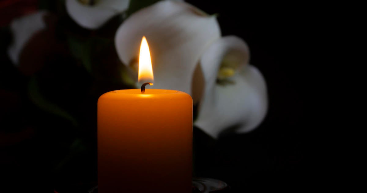 candle-memorial-tribute-obituary-funeral