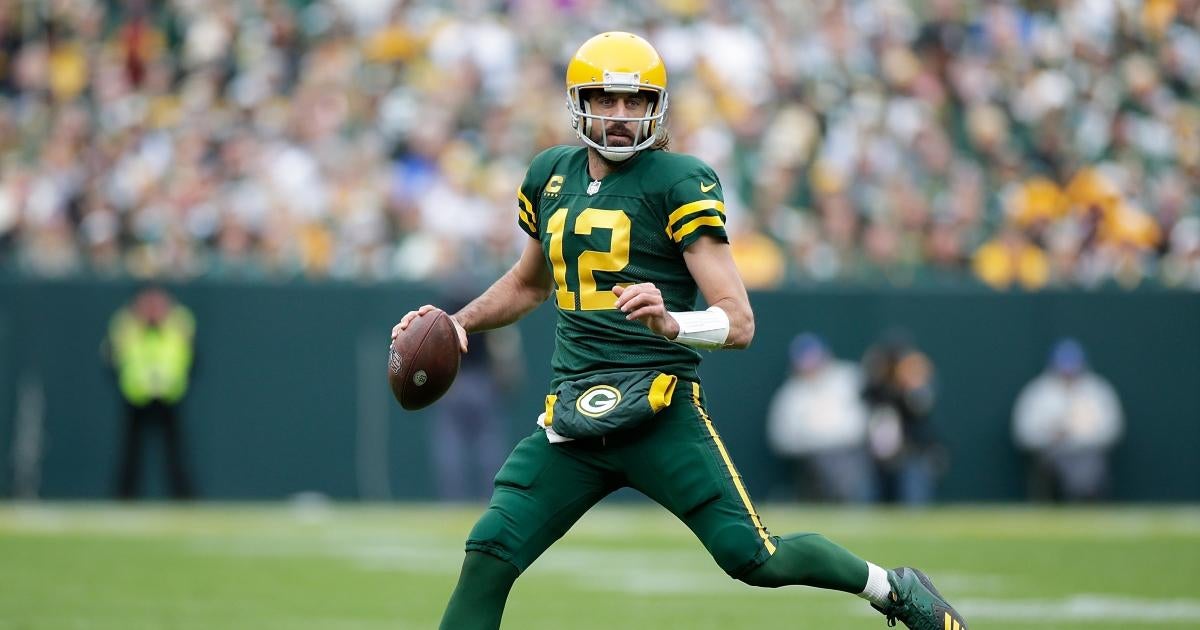 aaron-rodgers-breaks-silence-not-being-vaccinated-blast-nfl-coivd-19-protocols