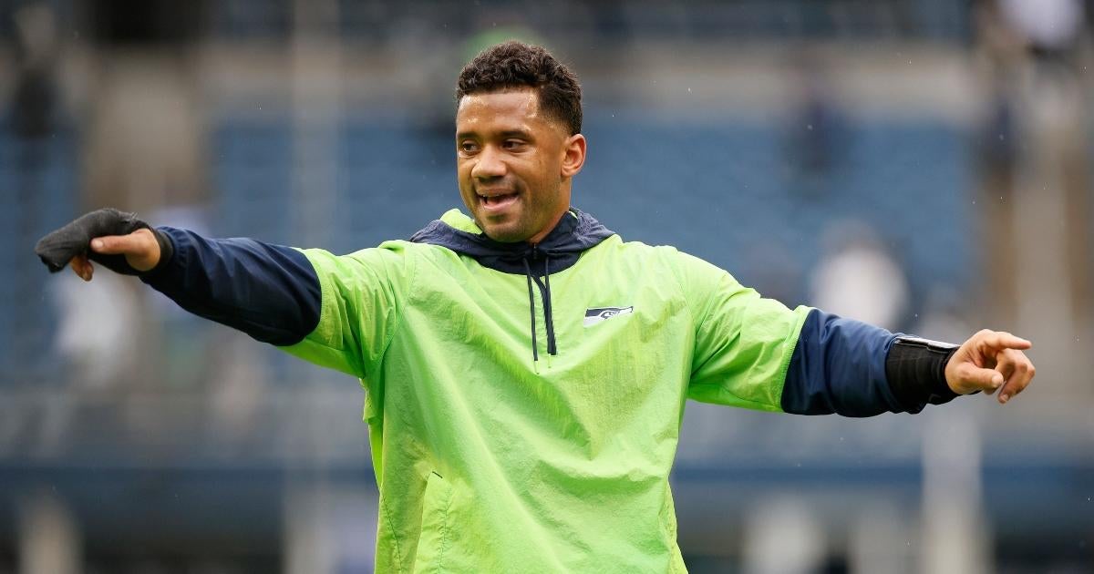 Russell Wilson Makes Big Announcement on Finger Injury Status