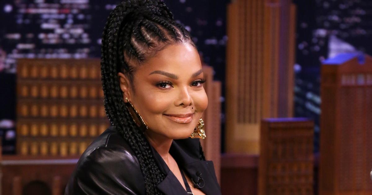 Janet Jackson Says Brother Michael Called Her 'Pig' and Other Demeaning Names.jpg