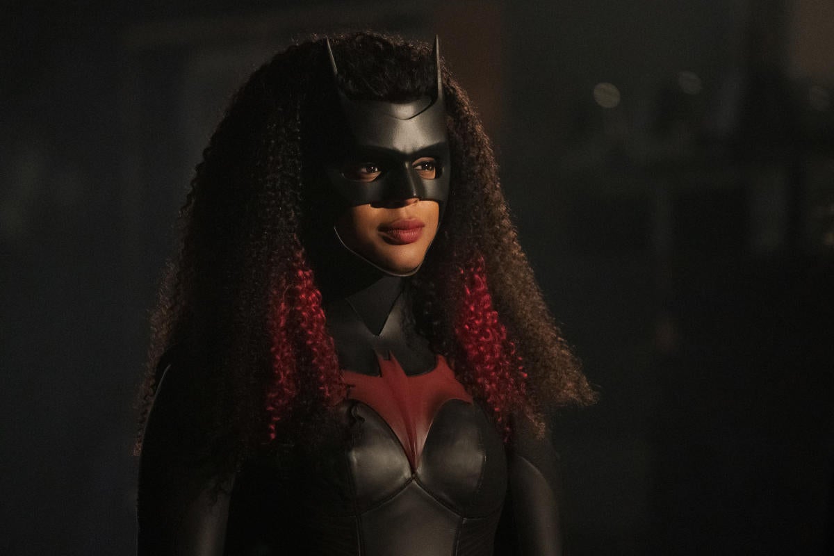 Batwoman Synopsis Teases New Poison Ivy and Joker Twists - Vimarsana News