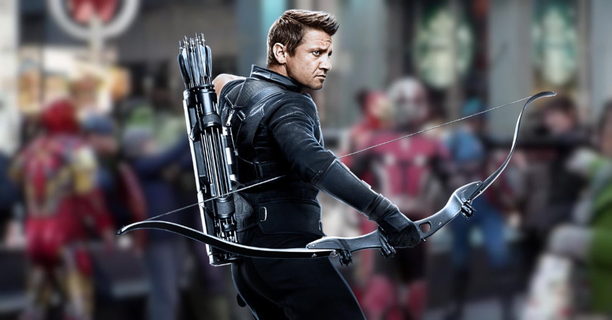 marvel-hawkeye-clip-avengers-katniss-everdeen-cosplayers-times-square