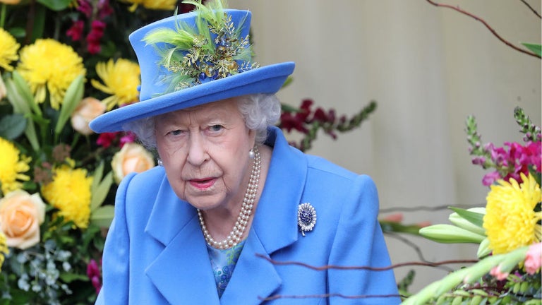 Queen Elizabeth Delays Diplomatic Reception Amid Health Woes, Ukraine Crisis