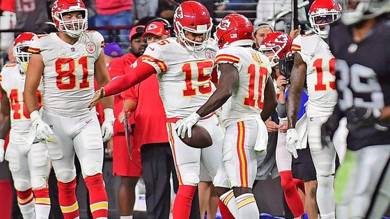 tyreek-hill-patrick-mahomes-chiefs-usatsi.jpg