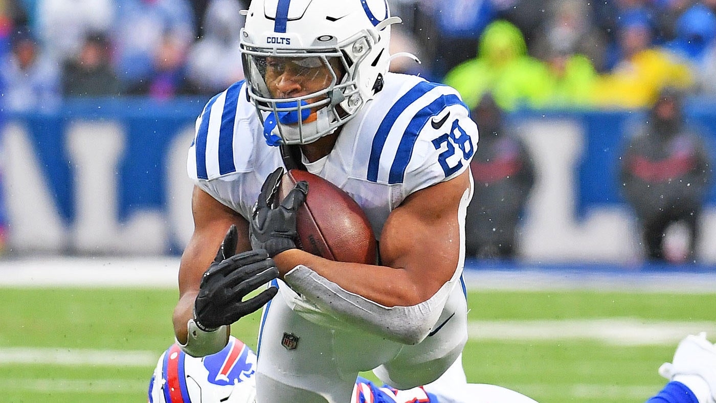 gettyimages-1354744112-jonathan-taylor-colts-rb-td-3q-2021-1400.jpg