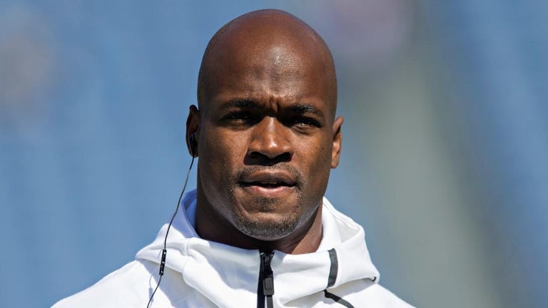 Tennessee Titans Make Surprising Move on Adrian Peterson