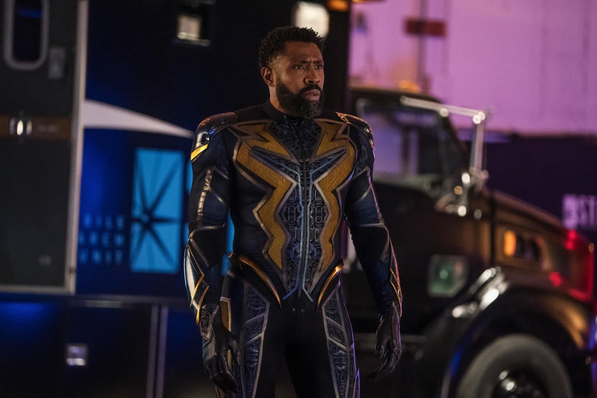 The Flash "Armageddon, Part 3" Photos Released