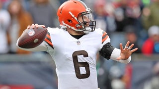 Baker Mayfield holds postgame press conference with left arm in sling