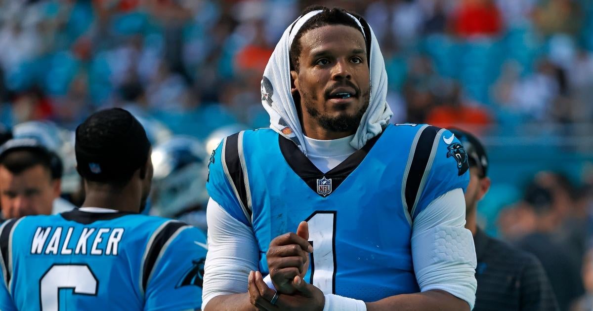 cam-newton-social-goes-after-bench-panthers-dolphins-game