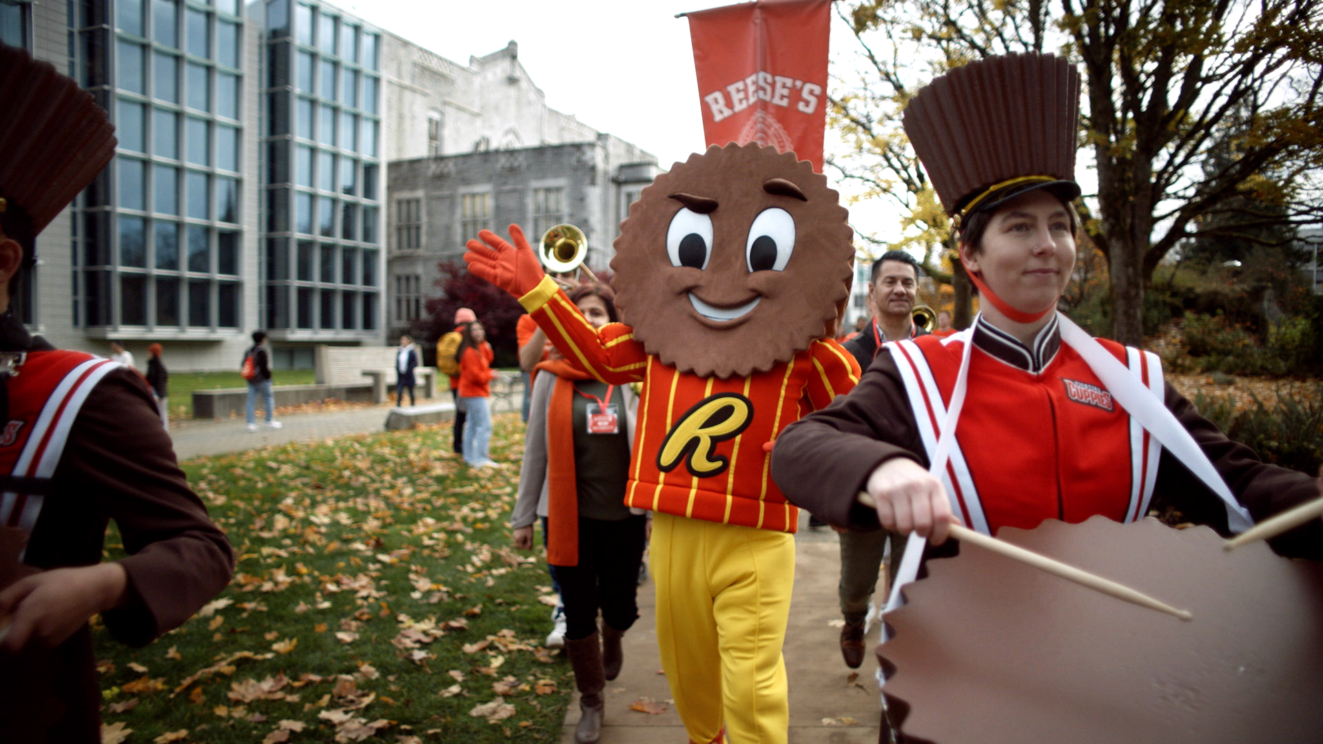 1-ru-parade-marching-cuppy