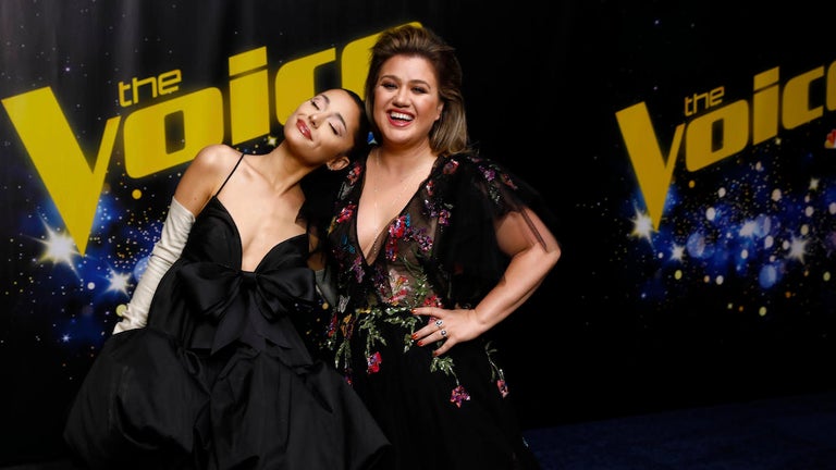 Kelly Clarkson and Ariana Grande Sing Iconic Divas' Songs on 'The Tonight Show,' and Viewers Can't Contain Themselves