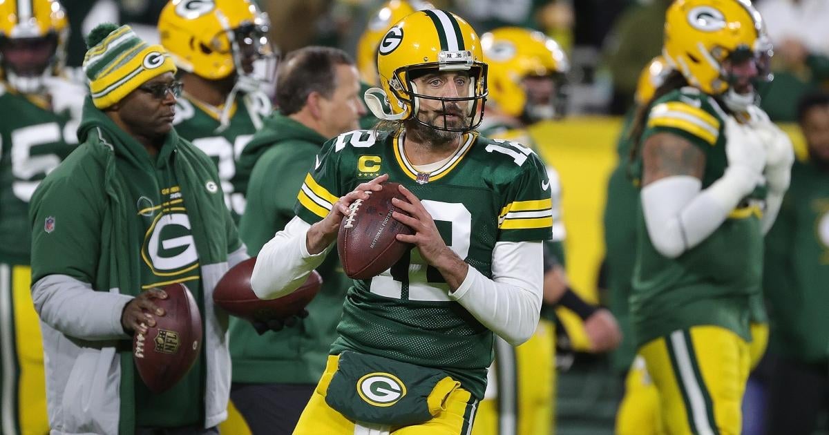 aaron-rodgers-answers-questions-returning-packers-2022