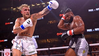 Deron Williams edges past Frank Gore in wild celebrity fight on Jake Paul  vs. Tyron Woodley 2 undercard 