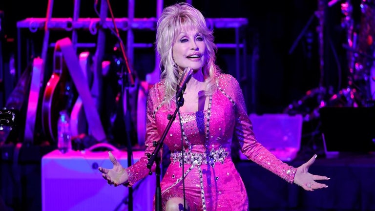 Dolly Parton Fans Celebrate Country Legend's New Guinness World Records