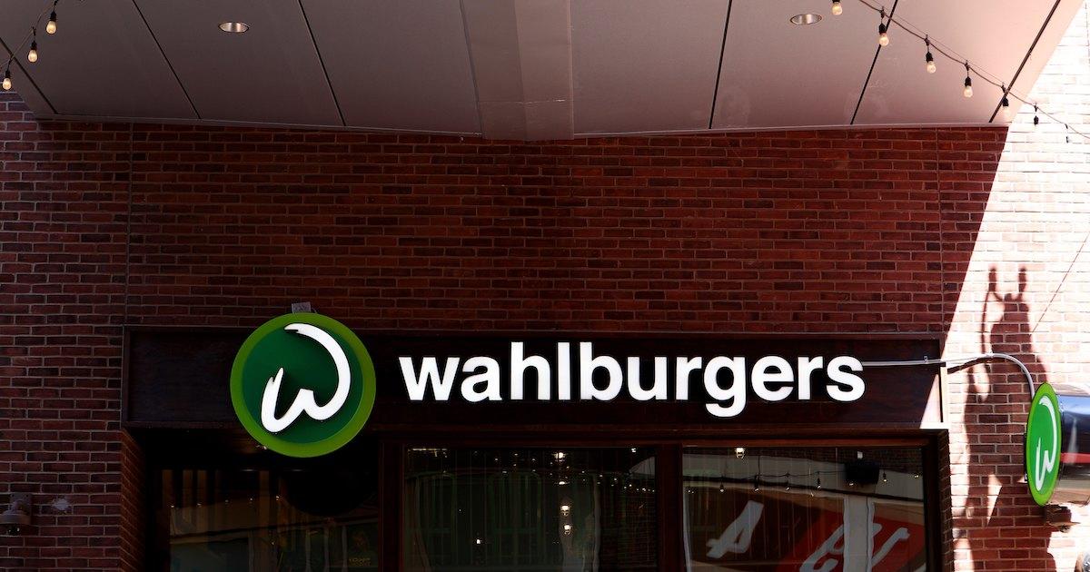 Mark Wahlberg faces Wahlburgers-related lawsuit in Los Angeles