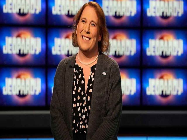 'Jeopardy!' Champion Amy Schneider Says She Was Robbed: 'Couldn't Really Sleep Last Night'