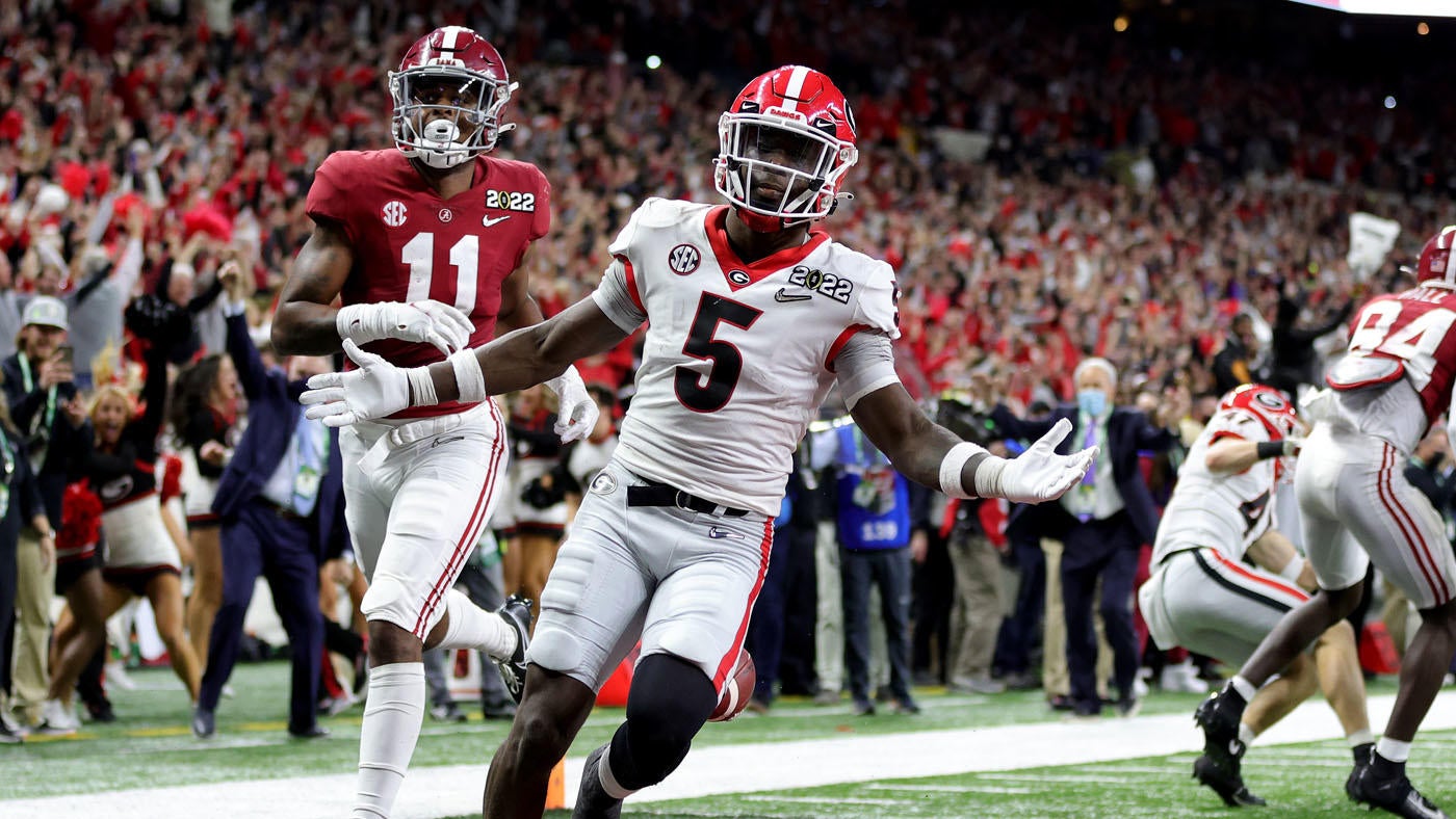 Georgia Bulldogs win first college football national title since 1980, beat  defending champs Alabama 33-18 - CBS News