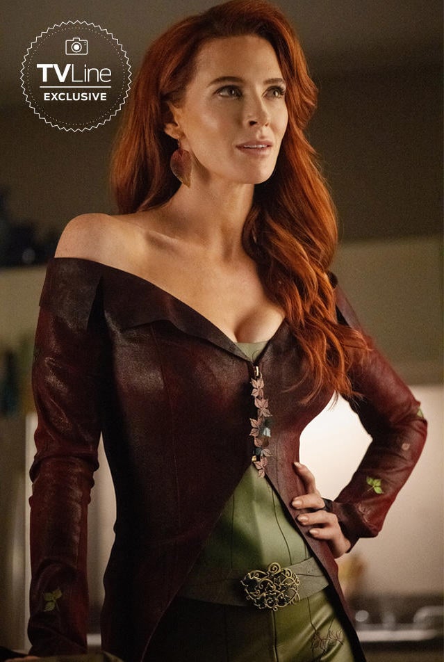 batwoman-bridget-regan-poison-ivy-full.jpg batwoman-bridget-regan-poison-ivy-full.jpg