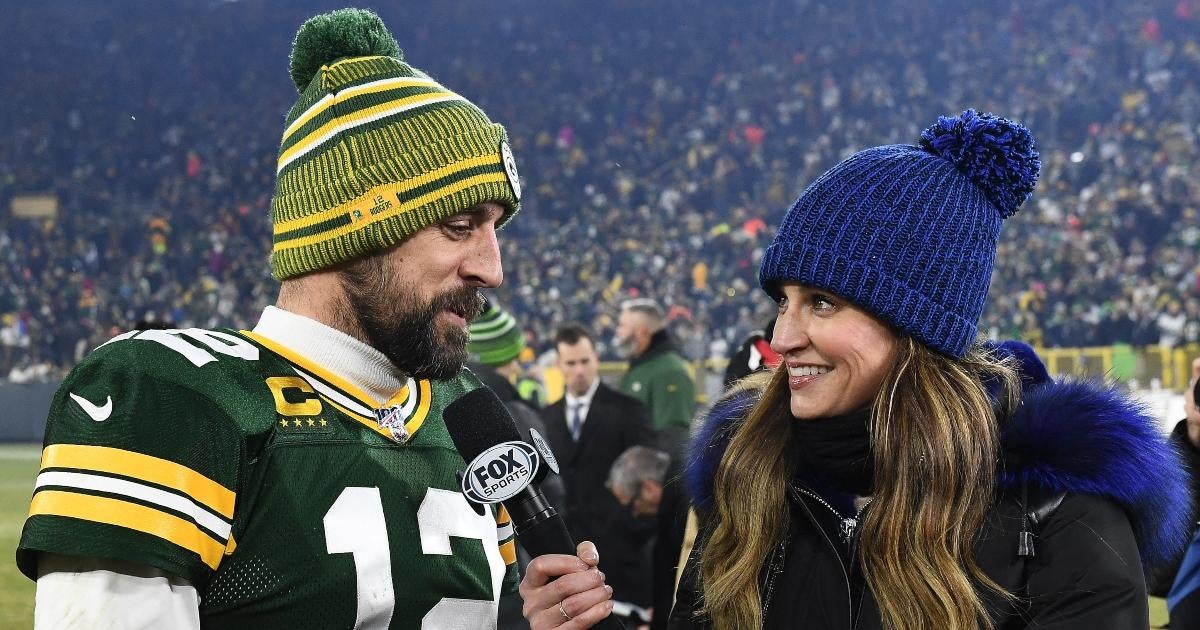 erin-andrews-aaron-rodgers-slams-critics-controversial-hug