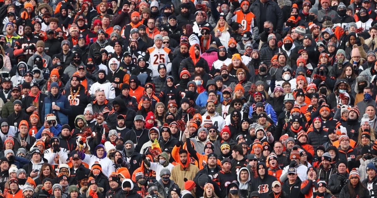 bengals-fan-save-raiders-fans-life-before-playoff-game