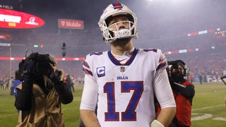 Patrick Mahomes's Chiefs outduel Josh Allen's Bills in an instant