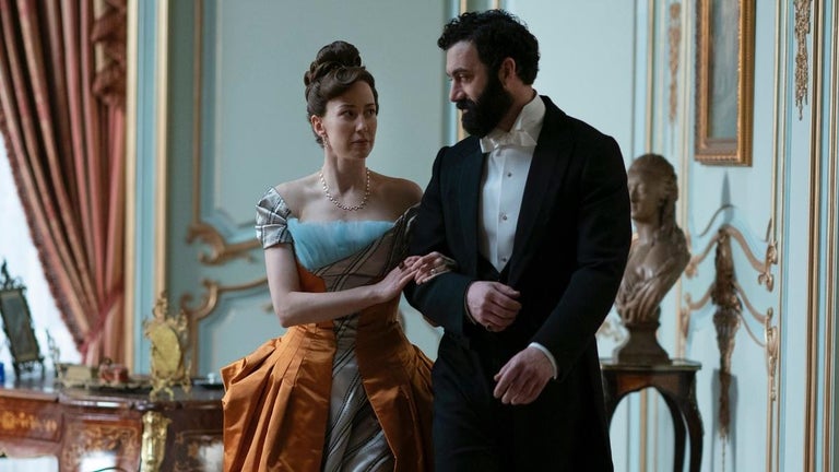'The Gilded Age': Carrie Coon and Morgan Spector Play 'Cunning' Outsiders in 'Downton Abbey' Creator's New Show (Exclusive)