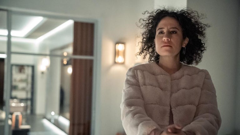 'The Afterparty' Star Ilana Glazer Explains Why High School Reunions Are 'Helpful' (Exclusive)