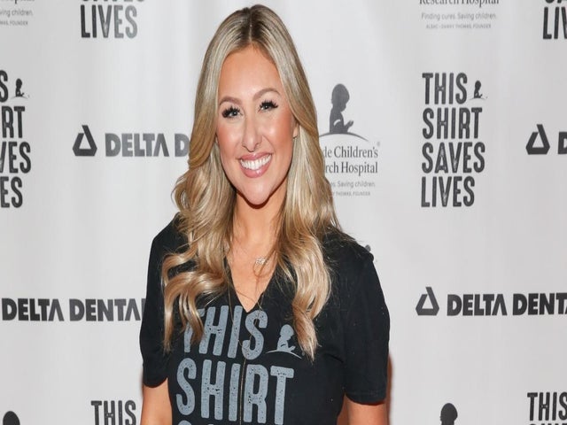 'Amazing Race' All-Star Pregnant, Reveals Baby Bump Photos