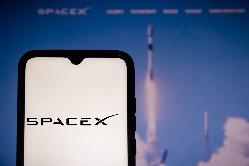 SpaceX Rocket Will Soon Crash Into Moon - Vimarsana News