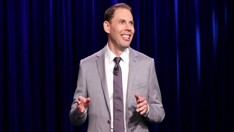 Comedian Ryan Hamilton Hit by Bus, Seriously Injured
