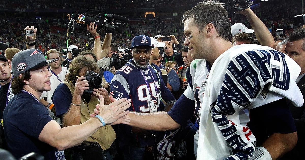 Mark Wahlberg Reacts To Tom Brady Not Mentioning Patriots In Retirement 