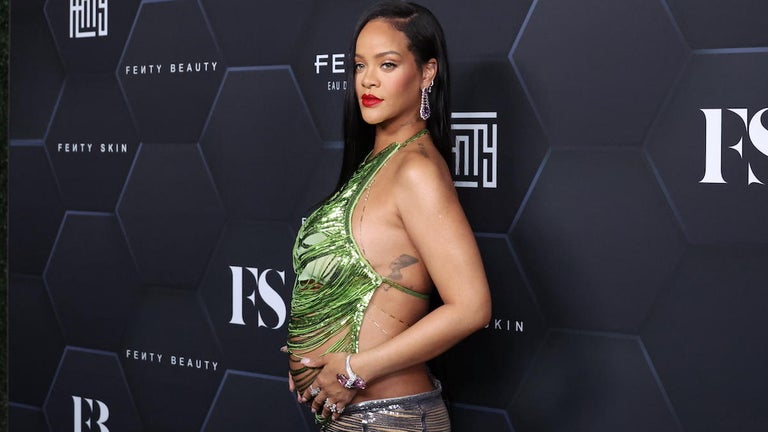 Rihanna Speaks out on Pregnancy for The First Time Since Baby Bump Reveal