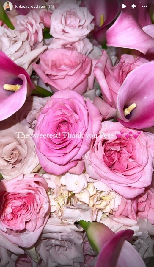 khloe-kardashian-flowers-instagram-story.jpg