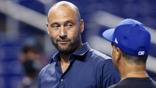 Marlins CEO Derek Jeter reportedly forgoing his salary during